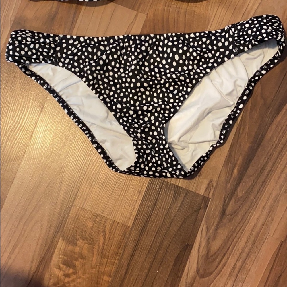 NWOT Victoria’s Secret bikini bottom